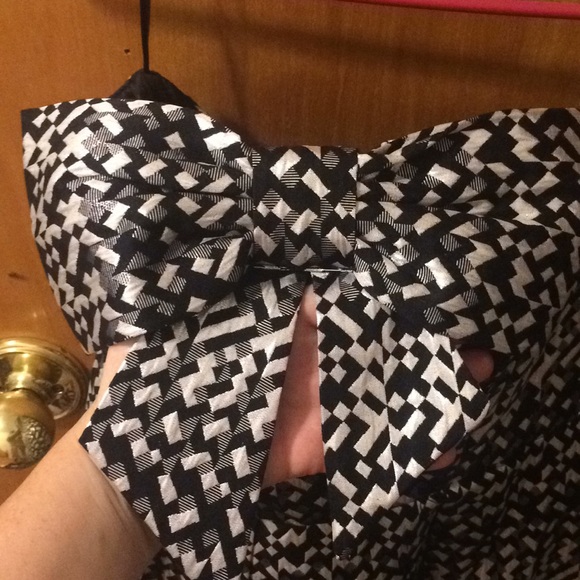 Eva Franco Strapless Bow Dress - Picture 3 of 5